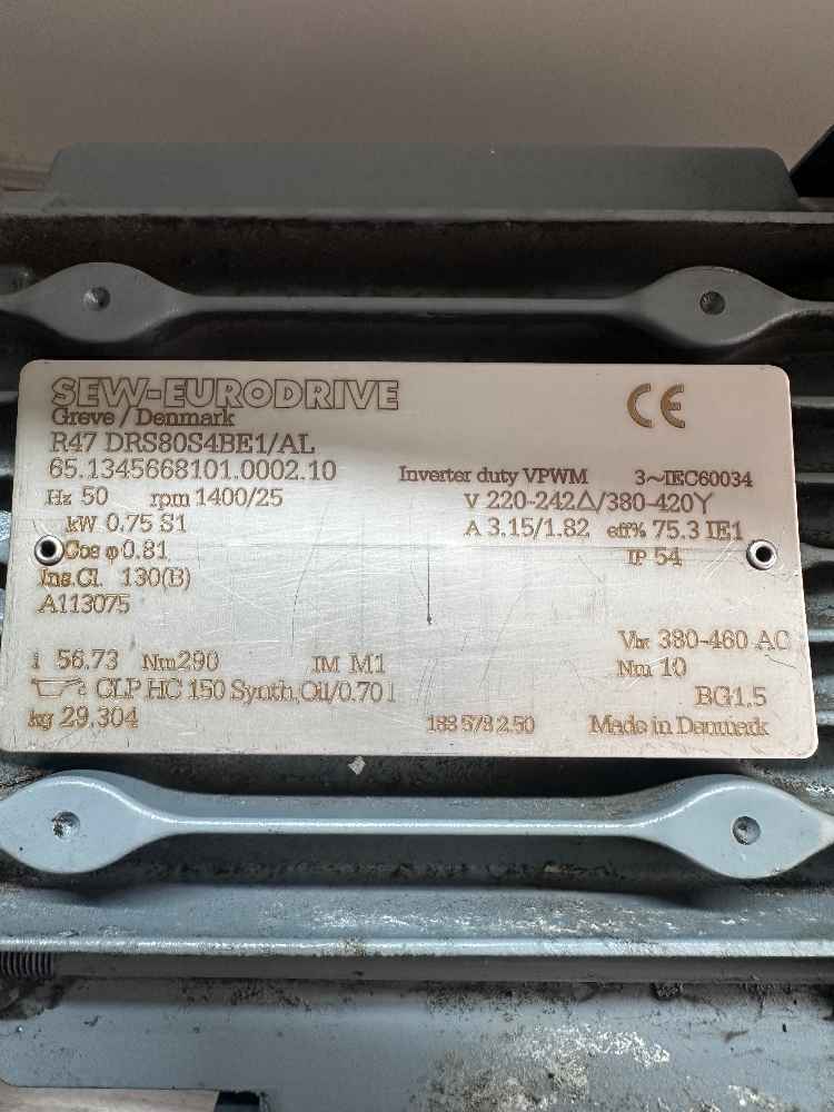 Motoreduktor SEW-EURODRIVE DRS80S4BE1/AL